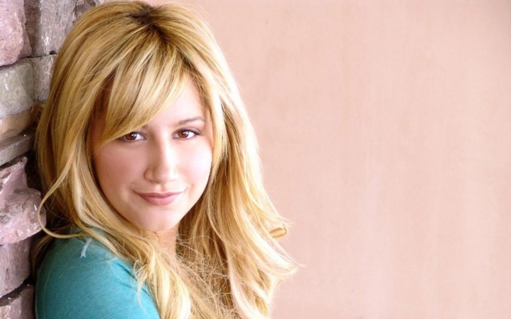 Ashley Tisdale fond écran wallpaper