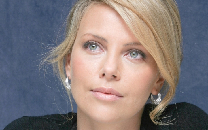 Charlize Theron fond écran wallpaper