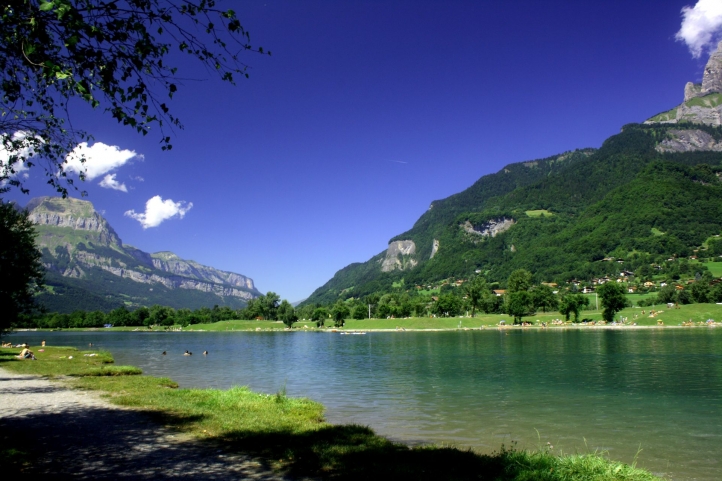 Lac de montagne 2 fond écran wallpaper